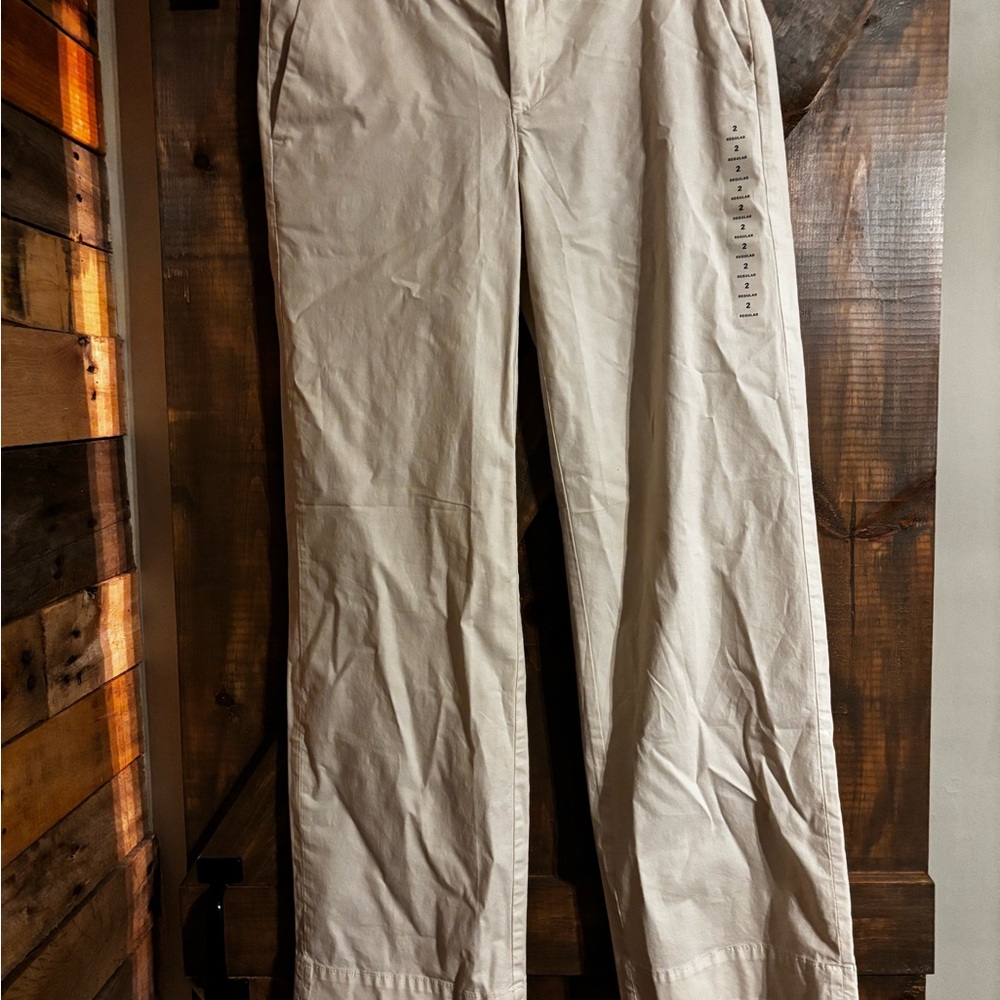 American Eagle Outfitters Women's Beige Stovepipe Mid-Rise Khakis